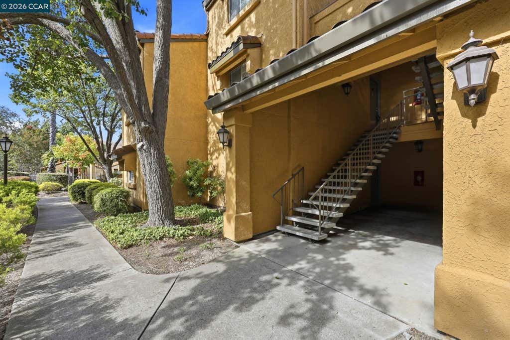 Photo of 460 Bollinger Canyon Ln #285, San Ramon, CA 94582 (MLS # 41145872)
