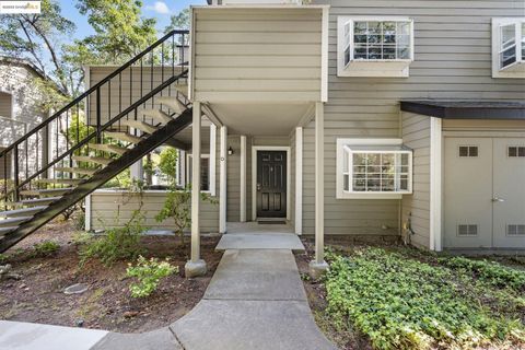 520 Canyon Oaks Dr Unit D, Oakland, CA 94605 - MLS#: 41097934