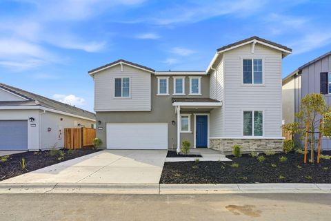 Photo of 1012 Bluebell Circle, Discovery Bay, CA 94505 (MLS # 41123938)
