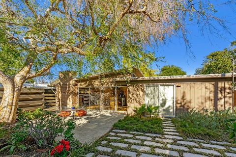 A home in Palo Alto