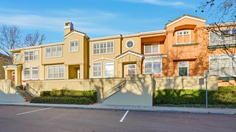 Photo of 3622 Fitzsimmons Cmn, Fremont, CA 94538 (MLS # 41120684)