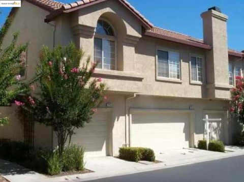 Photo of 5740 Belleza Dr, Pleasanton, CA 94588 (MLS # 41105930)