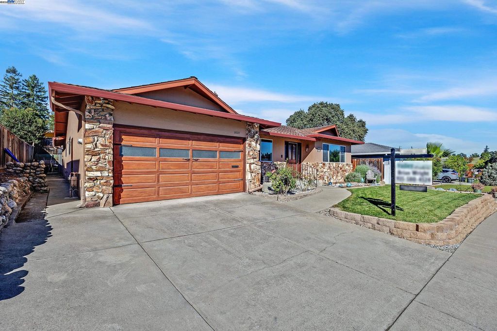 Photo of 5731 San Juan Way, Pleasanton, CA 94566 (MLS # 41116280)