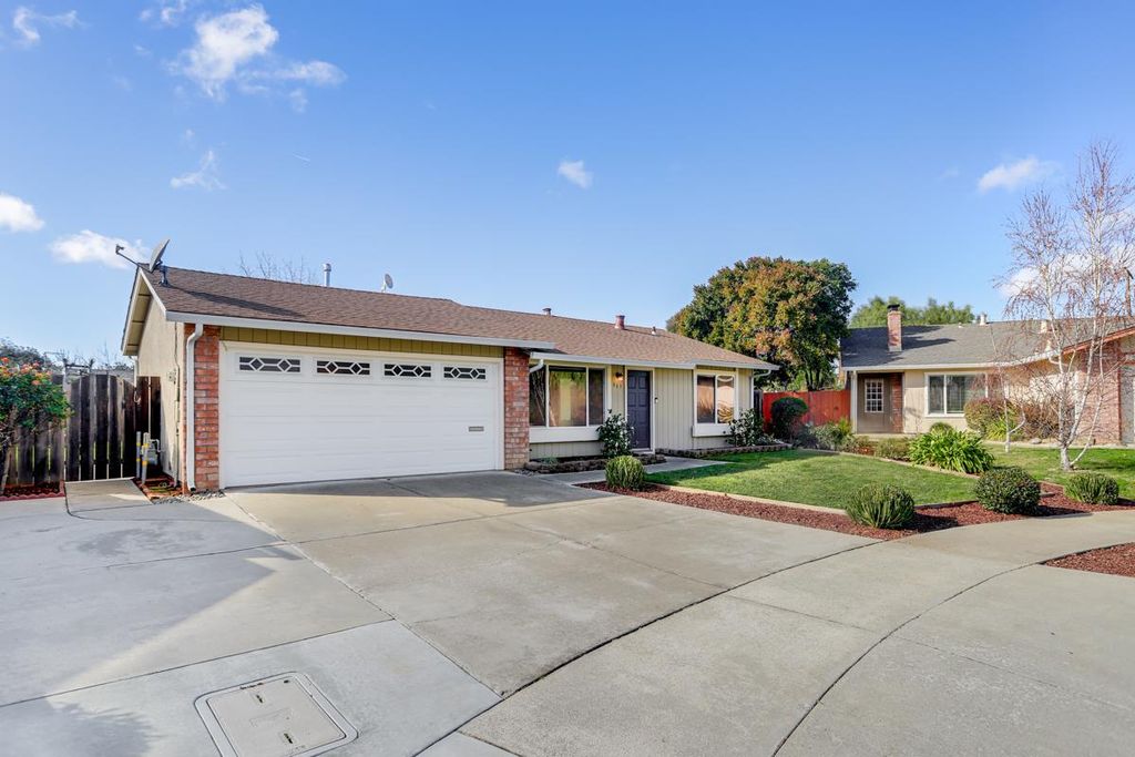 Photo of 663 Perkins Court, San Jose, CA 95127 (MLS # ML82030422)