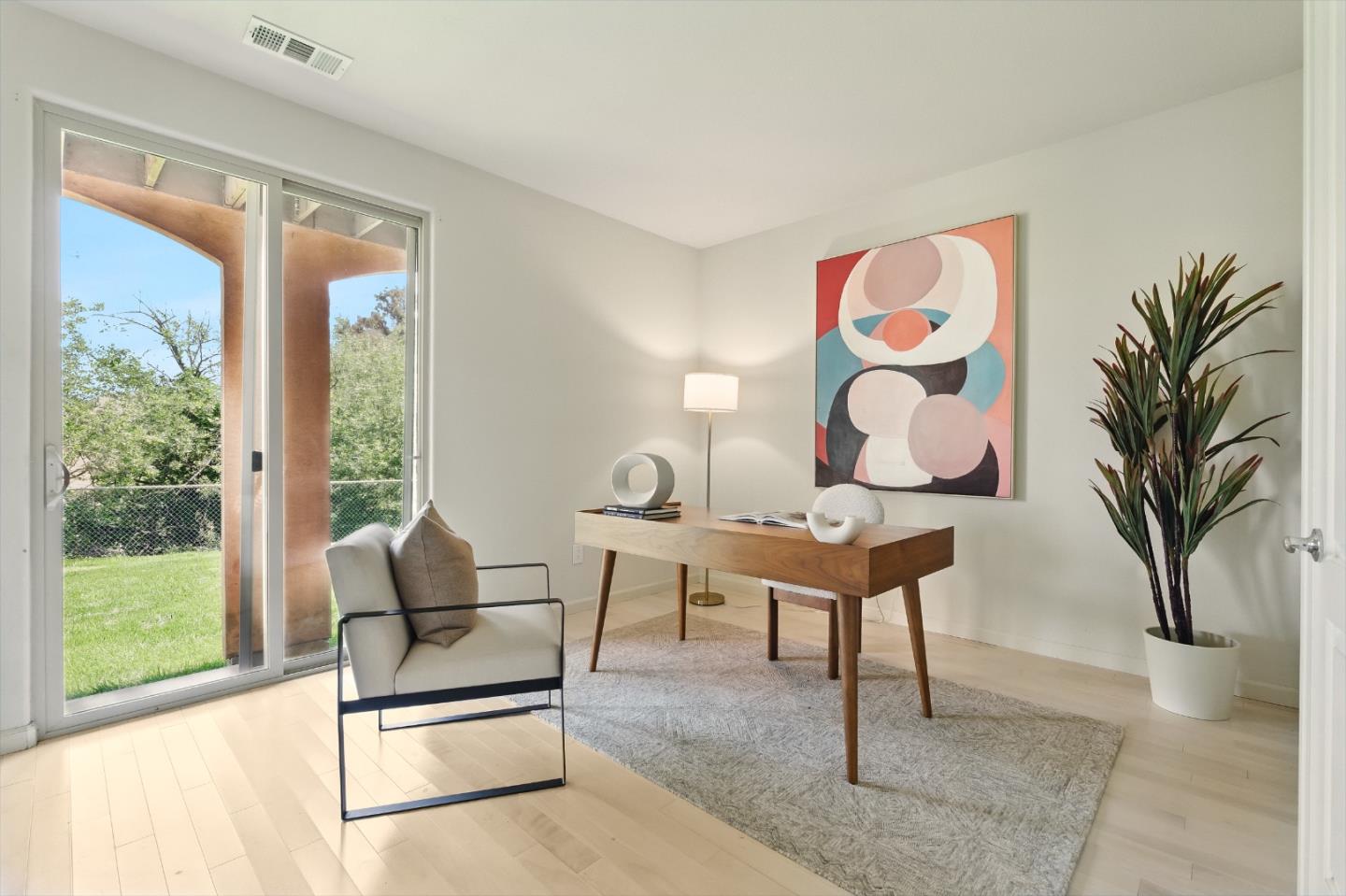 Hayward, California 94541, United States, 4 Bedrooms Bedrooms, ,3 BathroomsBathrooms,Residential,Active,153421