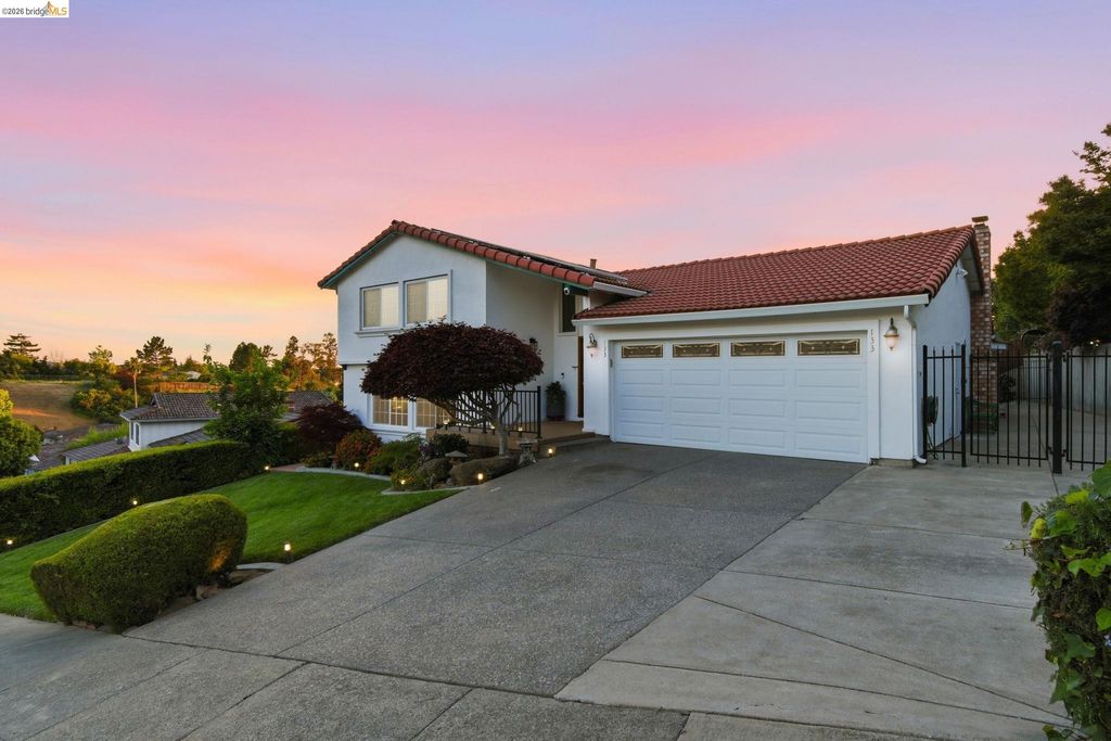 Photo of 133 Stratford St, Vallejo, CA 94591 (MLS # 41134946)