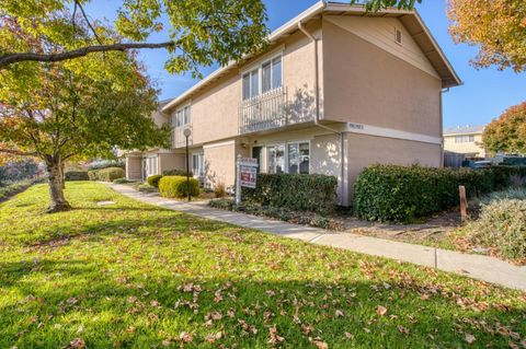 Photo of 3488 Prince Phillip Court, San Jose, CA 95132 (MLS # ML82028682)