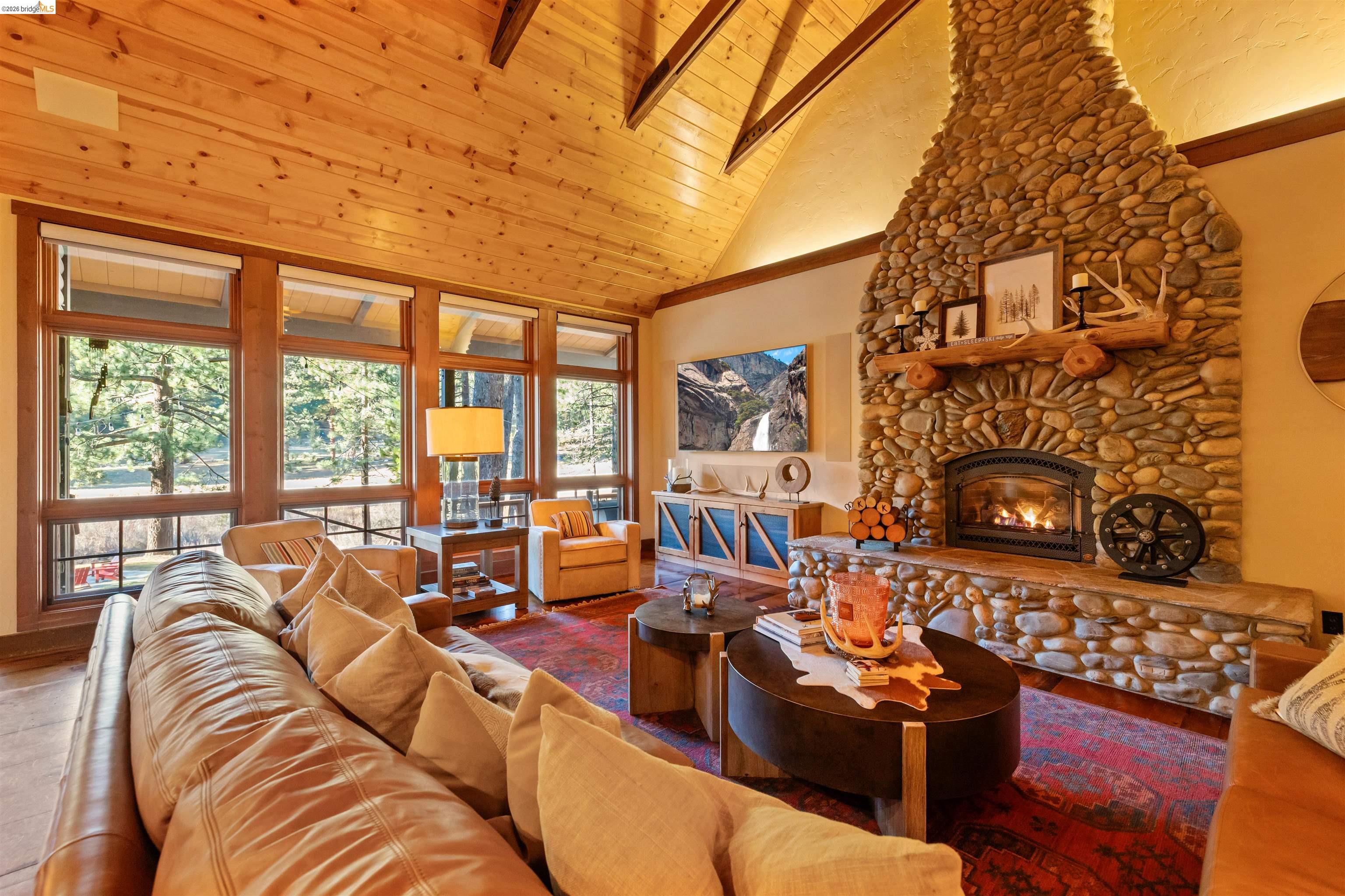 Strawberry, California, 95364, United States, 4 Bedrooms Bedrooms, ,4 BathroomsBathrooms,Residential,Active,2021686
