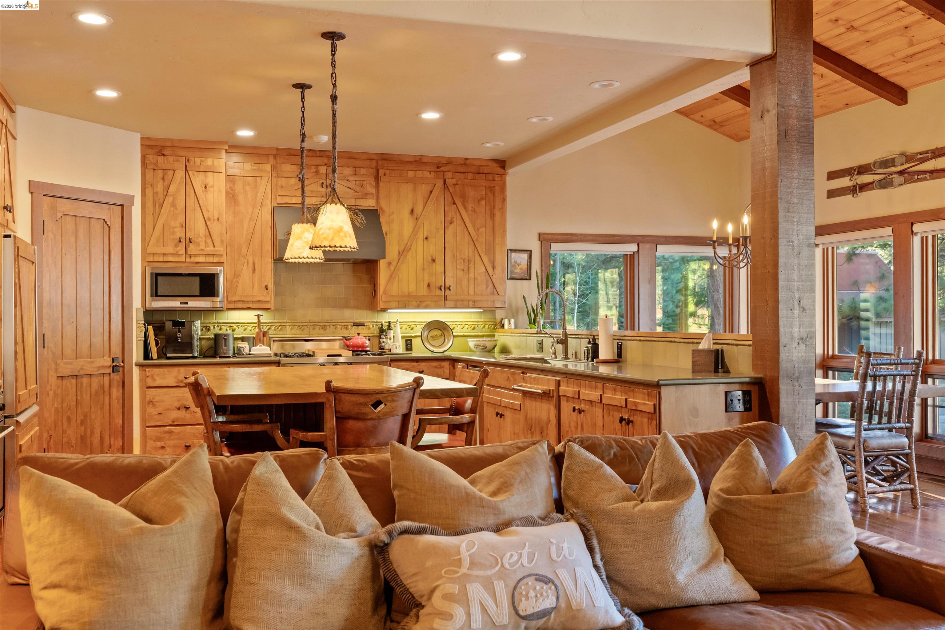 Strawberry, California, 95364, United States, 4 Bedrooms Bedrooms, ,4 BathroomsBathrooms,Residential,Active,2021686