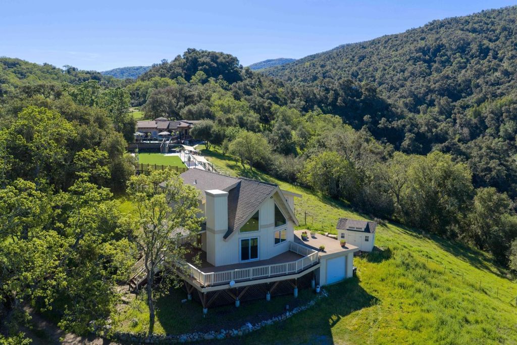 Photo of 20510 Cachagua Road, Carmel Valley, CA 93924 (MLS # ML82038438)