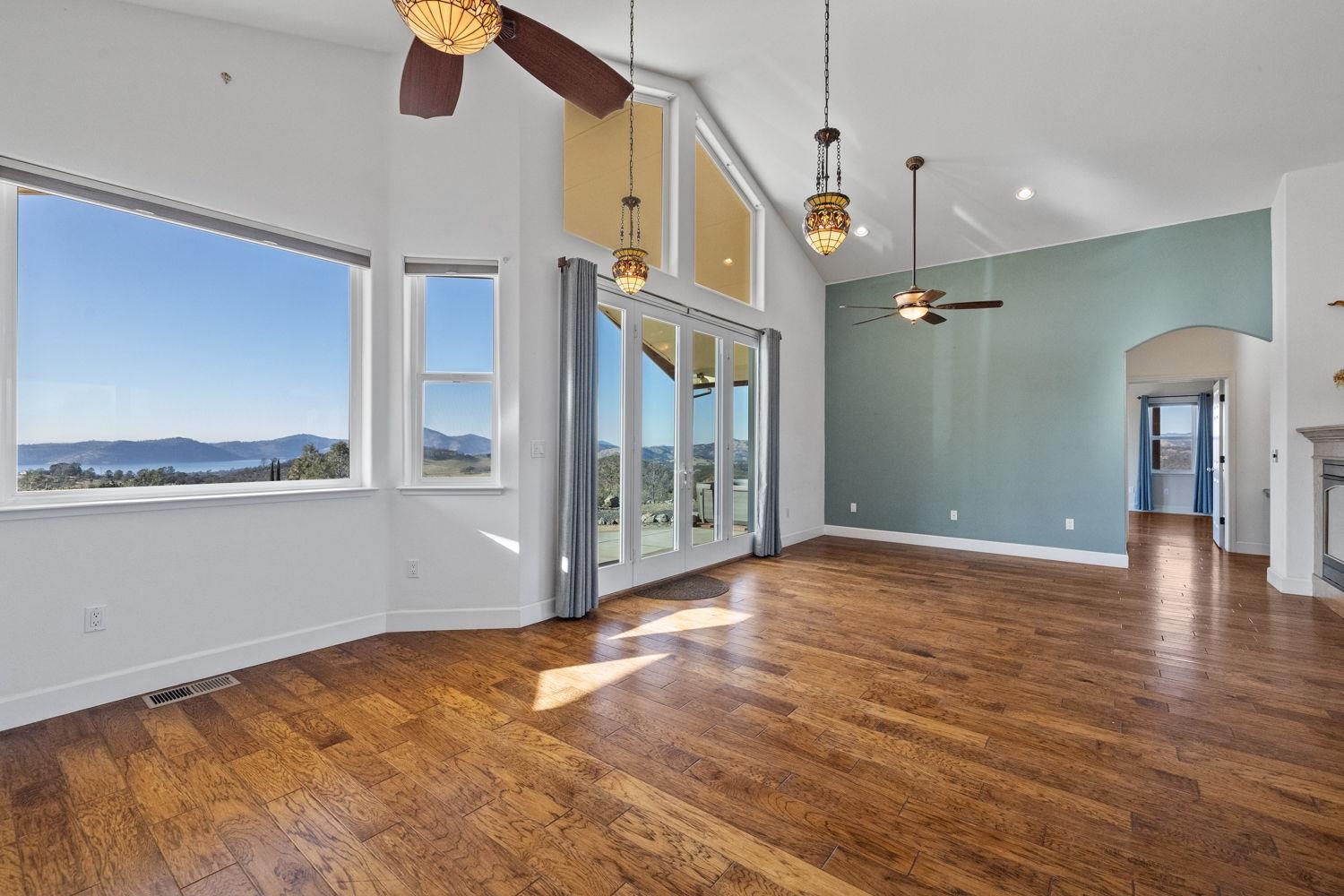 Jamestown, California 95327, United States, 2 Bedrooms Bedrooms, ,2 BathroomsBathrooms,Residential,Pending,22037