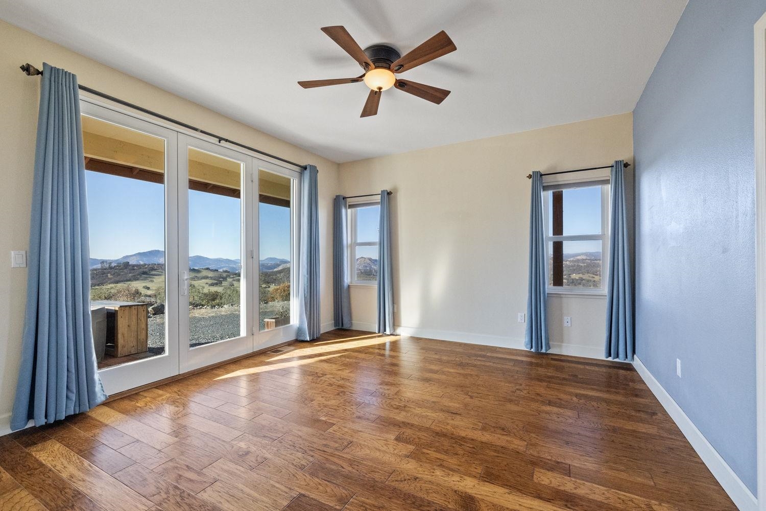 Jamestown, California 95327, United States, 2 Bedrooms Bedrooms, ,2 BathroomsBathrooms,Residential,Pending,22037