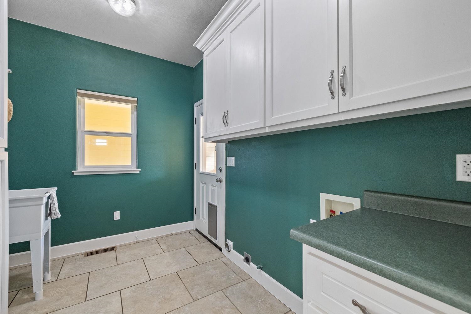 Jamestown, California 95327, United States, 2 Bedrooms Bedrooms, ,2 BathroomsBathrooms,Residential,Pending,22037