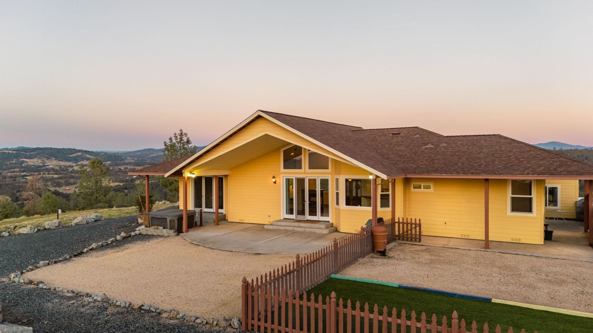 Jamestown, California 95327, United States, 2 Bedrooms Bedrooms, ,2 BathroomsBathrooms,Residential,Pending,22037