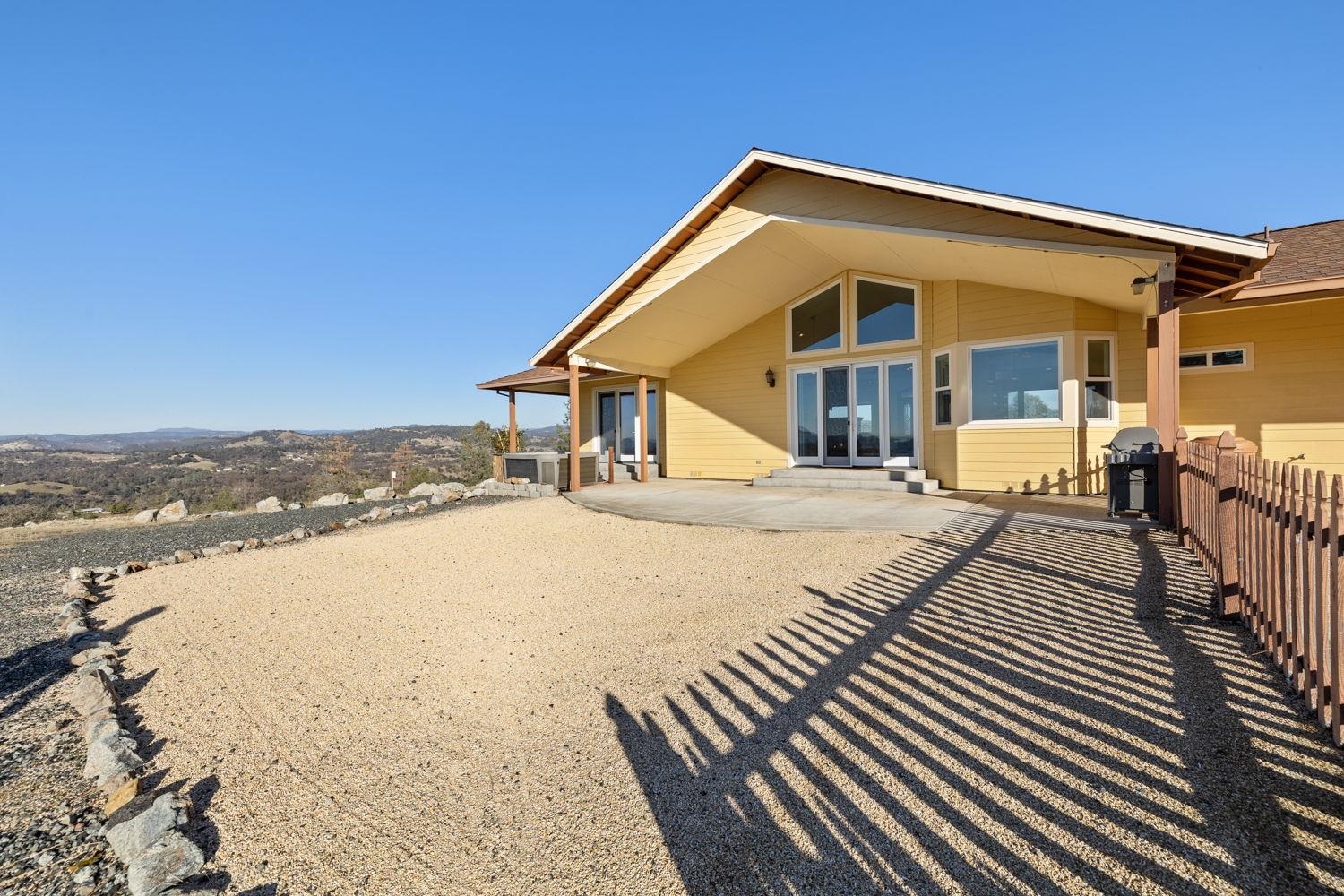 Jamestown, California 95327, United States, 2 Bedrooms Bedrooms, ,2 BathroomsBathrooms,Residential,Pending,22037