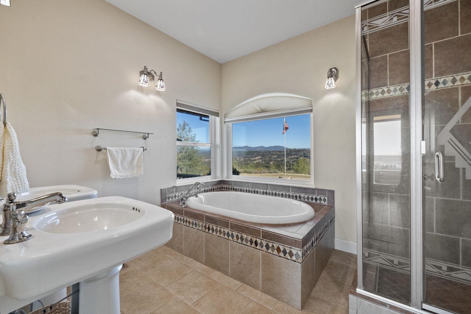 Jamestown, California 95327, United States, 2 Bedrooms Bedrooms, ,2 BathroomsBathrooms,Residential,Pending,22037