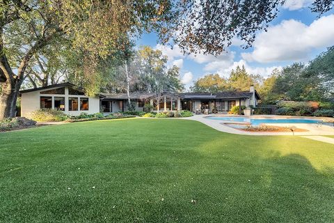 A home in Monte Sereno