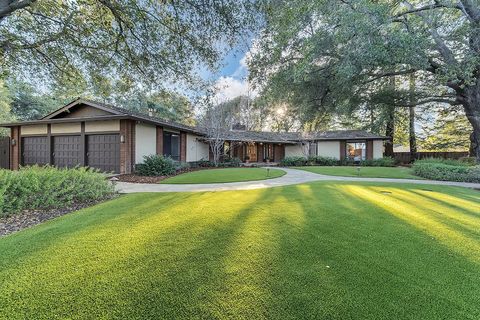 A home in Monte Sereno