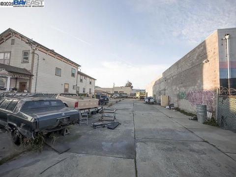 Photo of 1041 7Th Ave, Oakland, CA 94607 (MLS # 41119255)