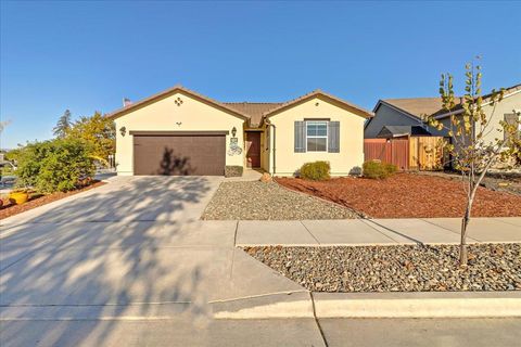 Photo of 215 Lucero Drive, Hollister, CA 95023 (MLS # ML82029052)