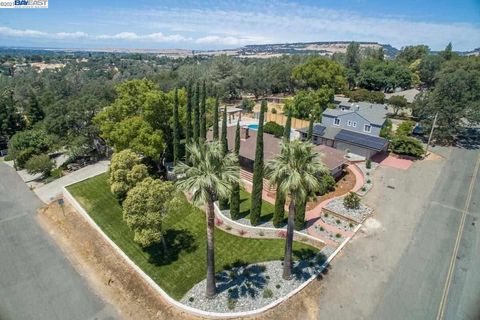 A home in Oroville