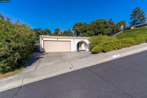 Photo of 817 Ketch Ct, Rodeo, CA 94572 (MLS # 41117021)