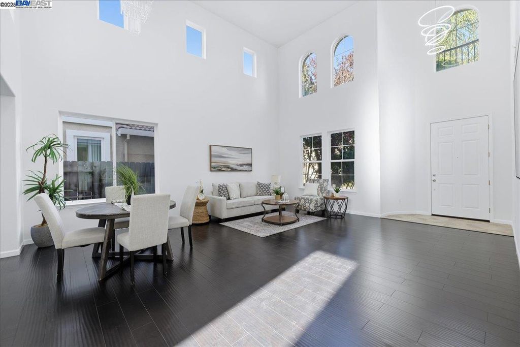 Photo of 2455 Covelite Way, Antioch, CA 94531 (MLS # 41116329)