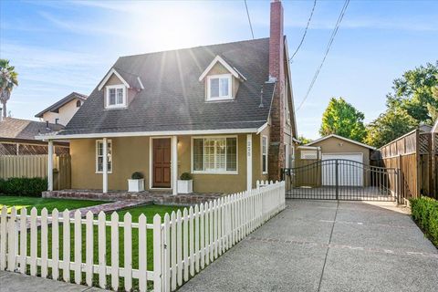 A home in Campbell