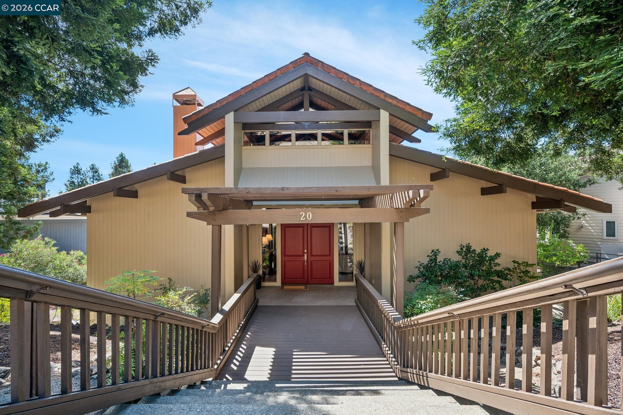 20 Northridge Ln