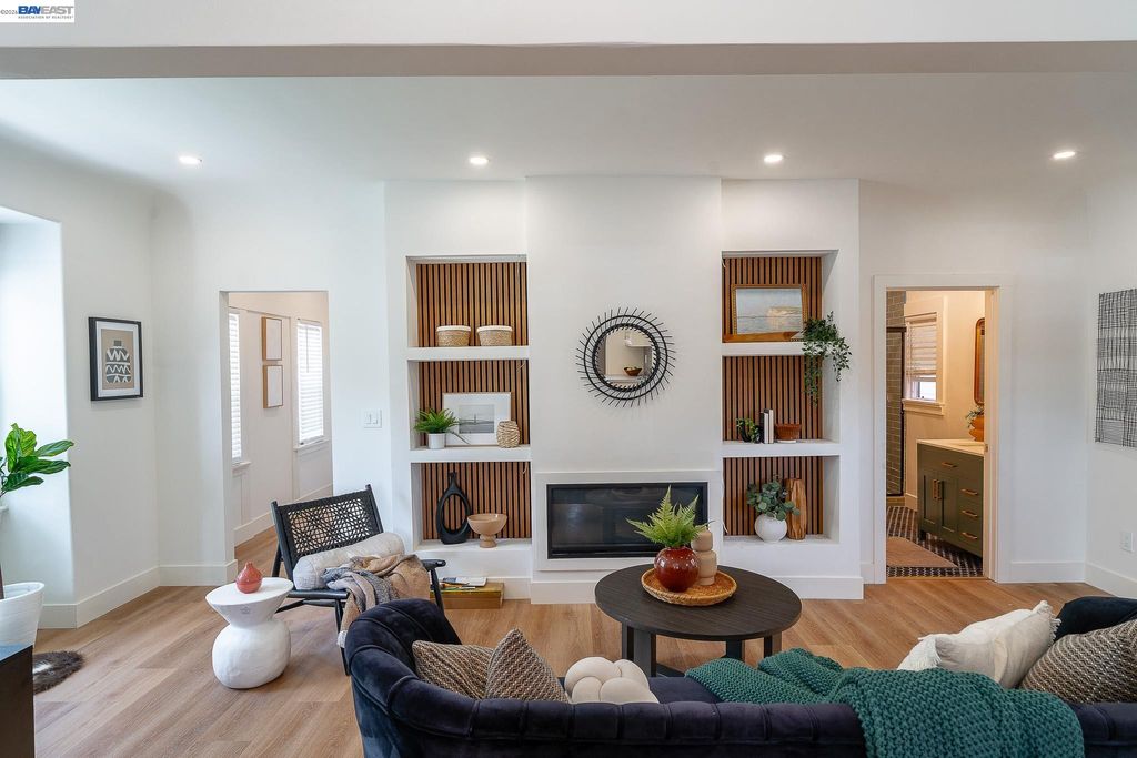 Photo of 3708 Lyon Ave, Oakland, CA 94601 (MLS # 41127187)