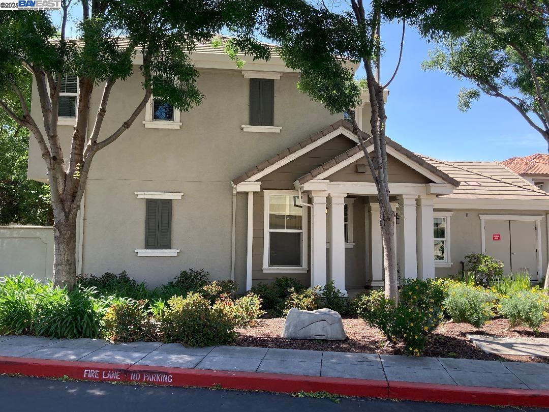 214 La Flor Lane