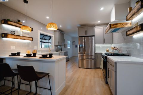 Photo of 415 W 9Th St, Antioch, CA 94509 (MLS # 41118150)