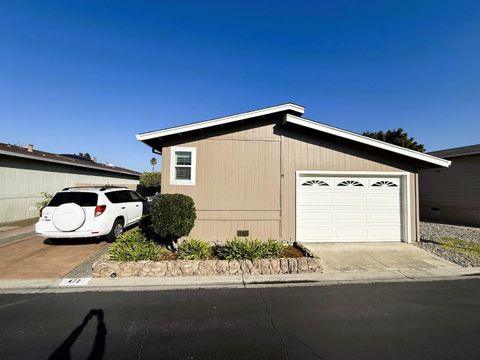 Photo of 472 Chateau La Salle Drive #472, San Jose, CA 95111 (MLS # ML82030014)