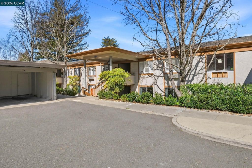 Photo of 3410 Tice Creek Dr #8, Walnut Creek, CA 94595 (MLS # 41126451)