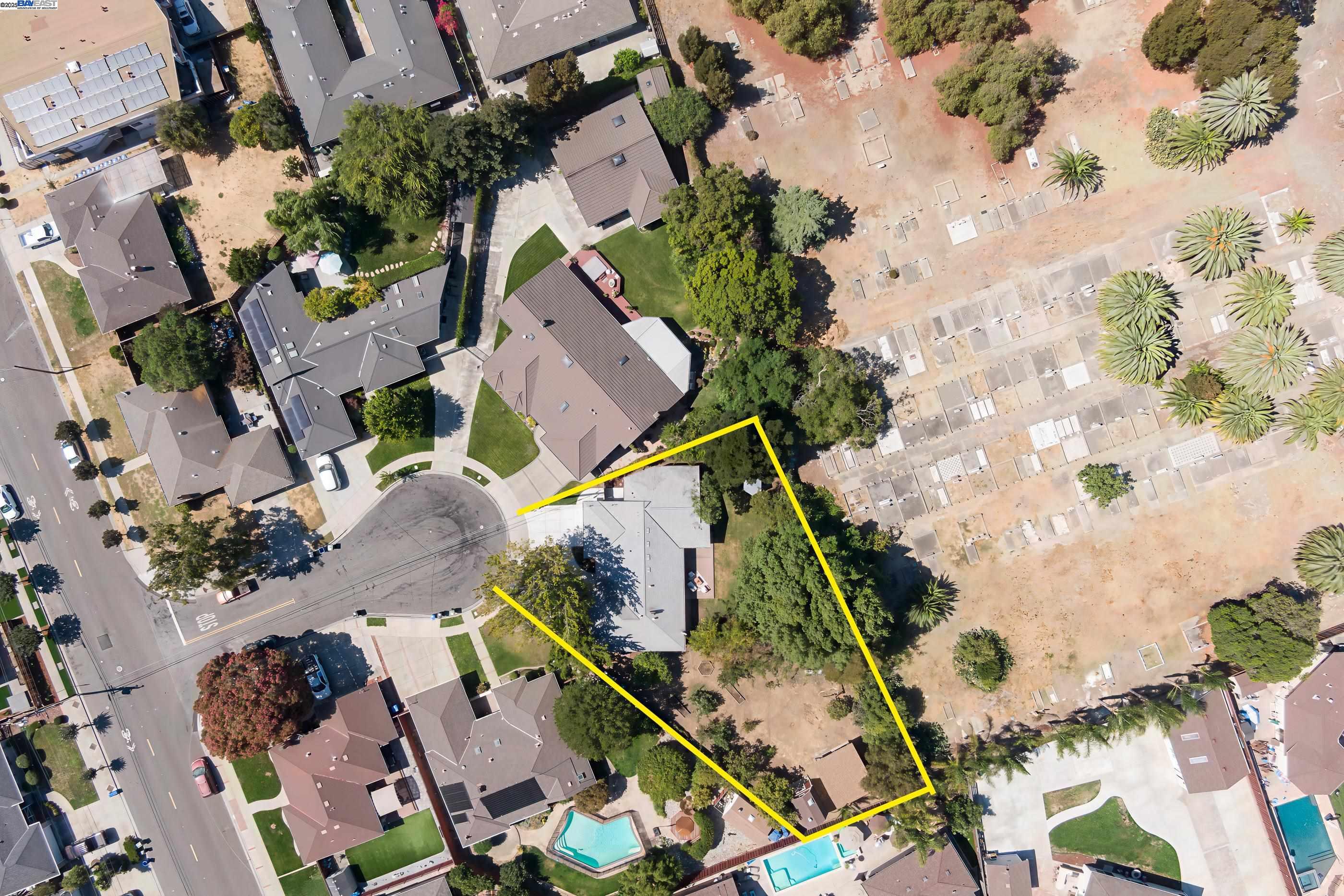 Fremont, California 94536, United States, 3 Bedrooms Bedrooms, ,3 BathroomsBathrooms,Residential,Active,200535