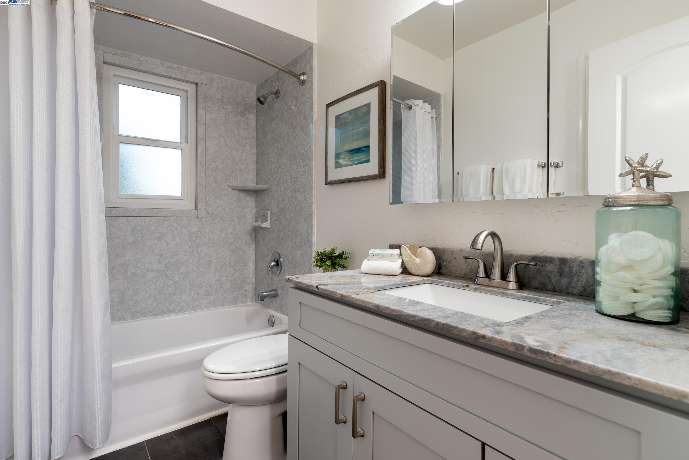 Fremont, California 94536, United States, 3 Bedrooms Bedrooms, ,3 BathroomsBathrooms,Residential,Active,200535