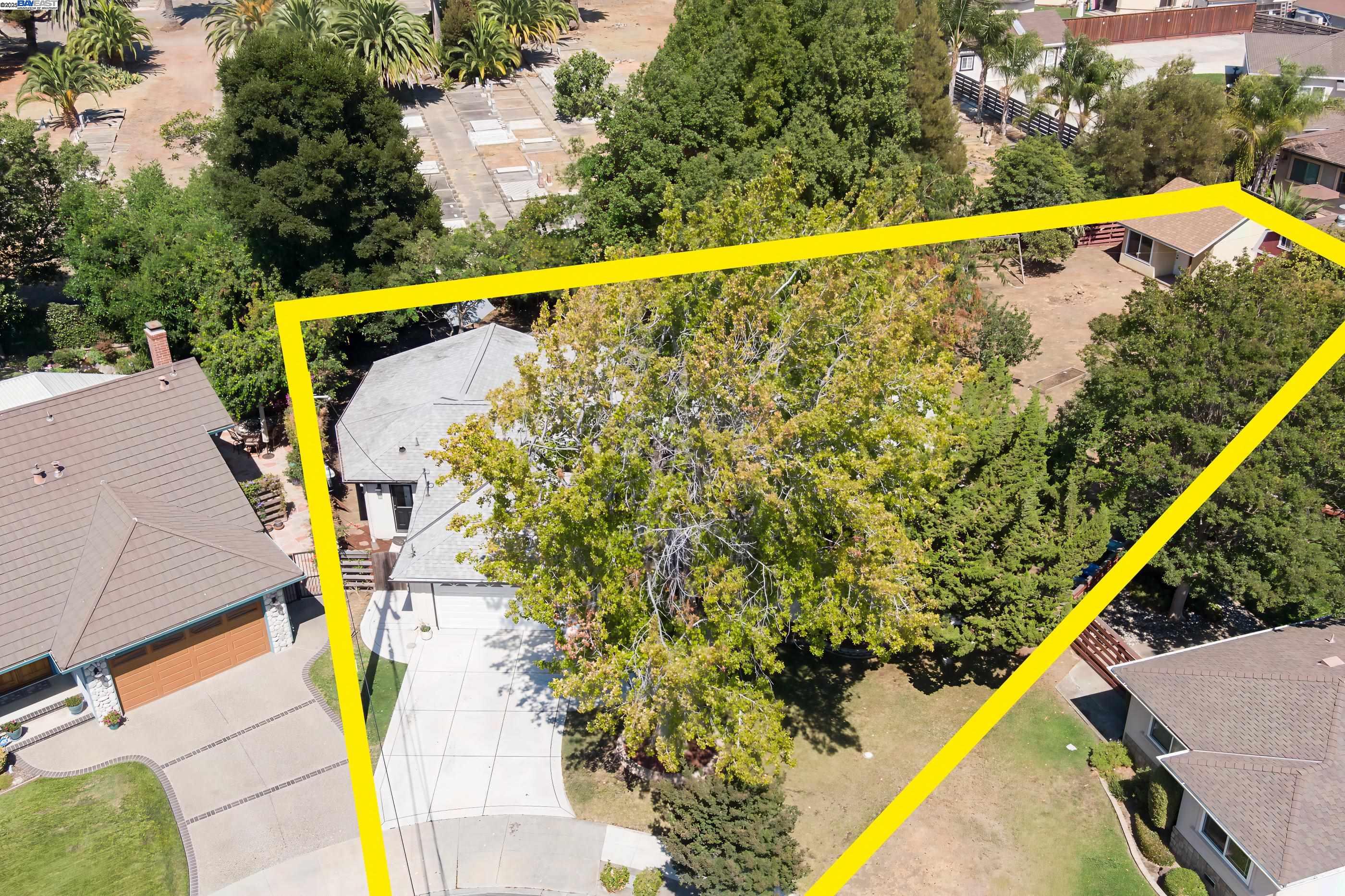 Fremont, California 94536, United States, 3 Bedrooms Bedrooms, ,3 BathroomsBathrooms,Residential,Active,200535