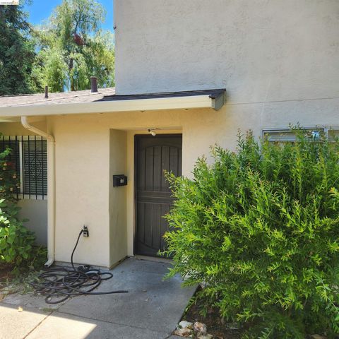 Photo of 1369 Del Rio Cir #C, Concord, CA 94518 (MLS # 41132752)