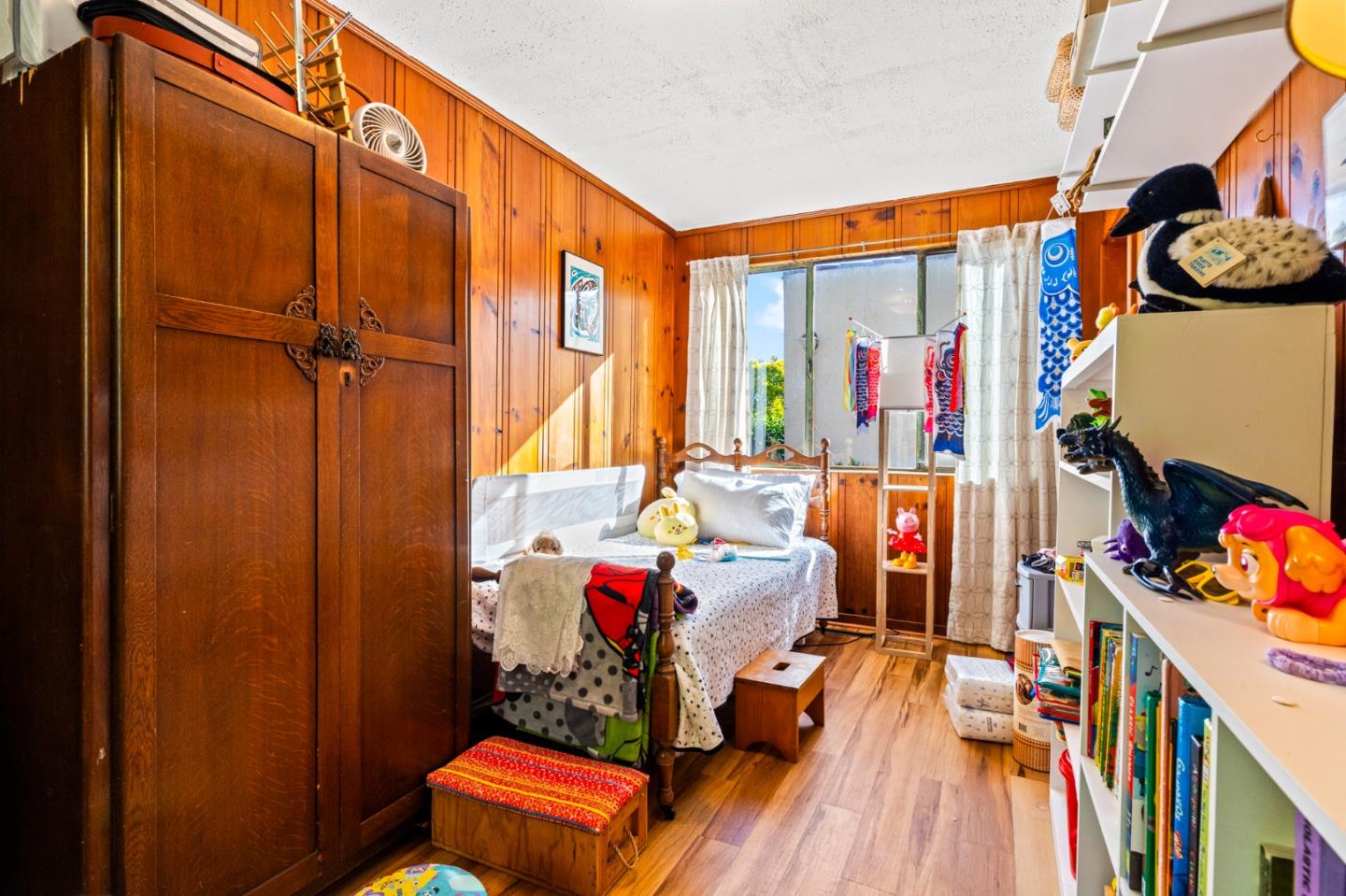 San Mateo, California 94402, United States, 4 Bedrooms Bedrooms, ,2 BathroomsBathrooms,Residential,Active,132845