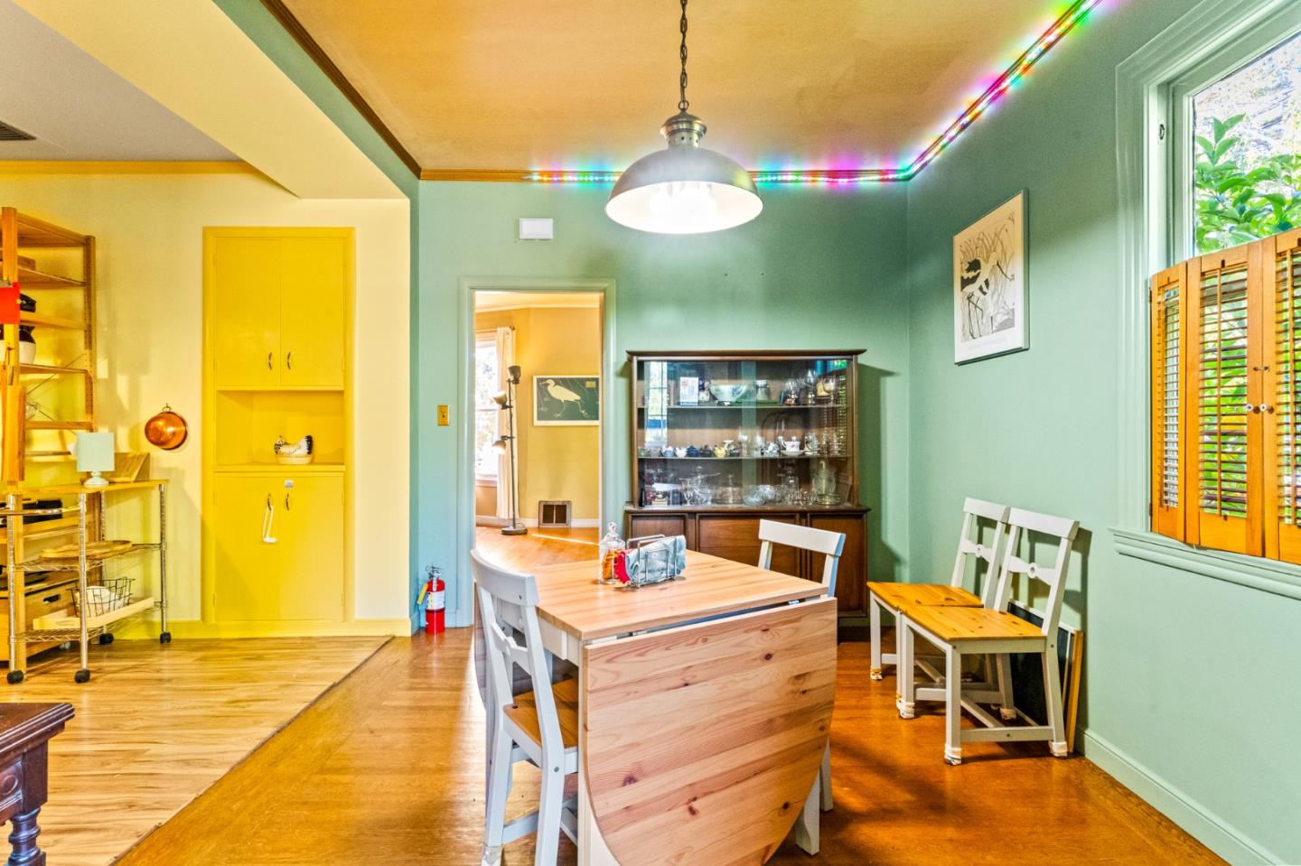 San Mateo, California 94402, United States, 4 Bedrooms Bedrooms, ,2 BathroomsBathrooms,Residential,Active,132845