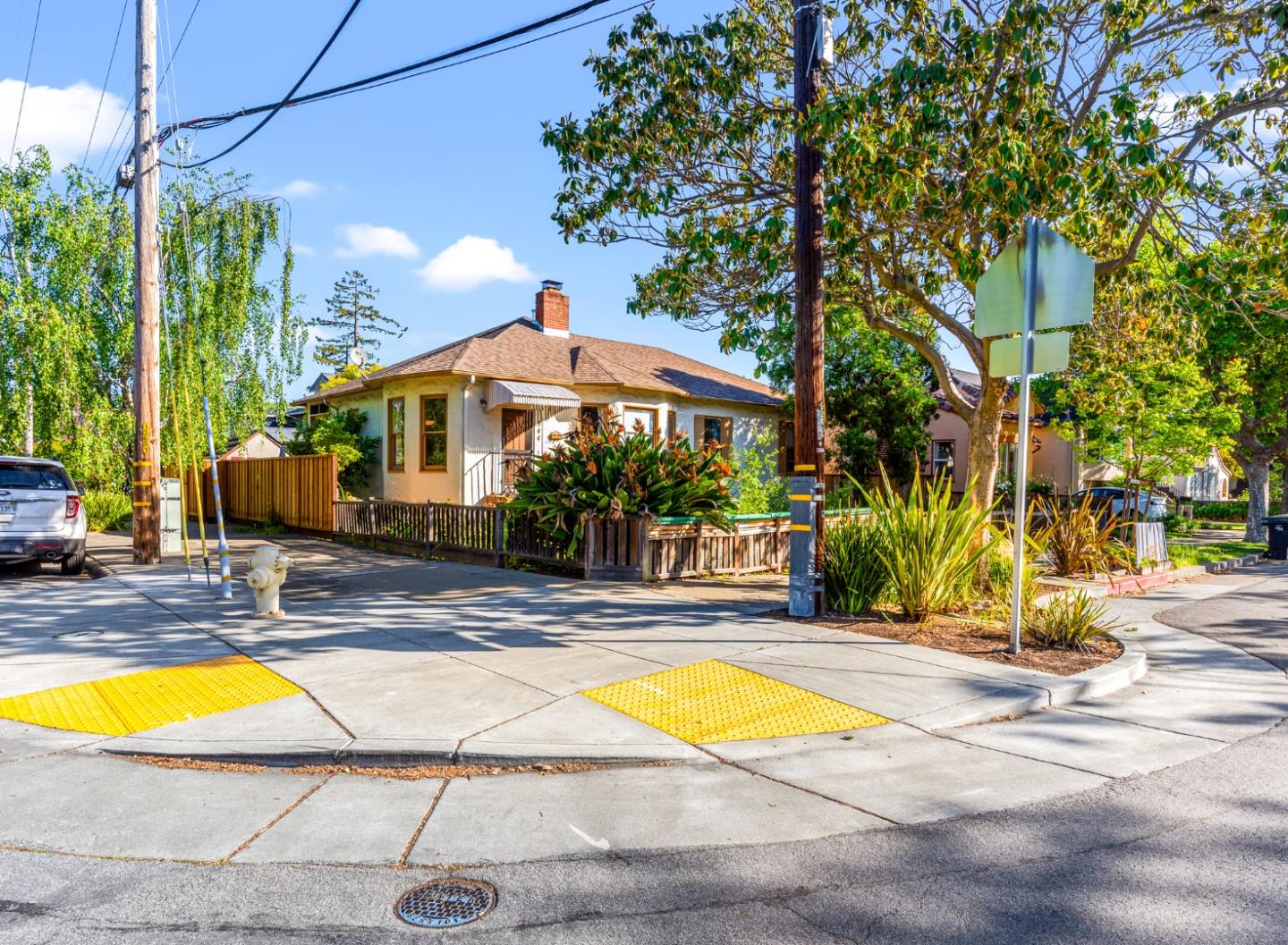 San Mateo, California 94402, United States, 4 Bedrooms Bedrooms, ,2 BathroomsBathrooms,Residential,Active,132845