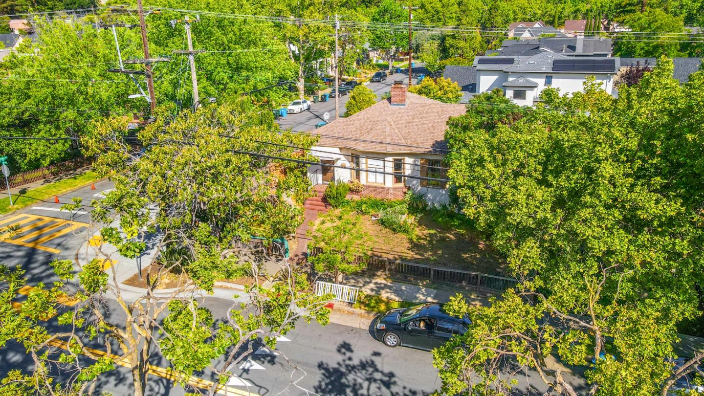 San Mateo, California 94402, United States, 4 Bedrooms Bedrooms, ,2 BathroomsBathrooms,Residential,Active,132845