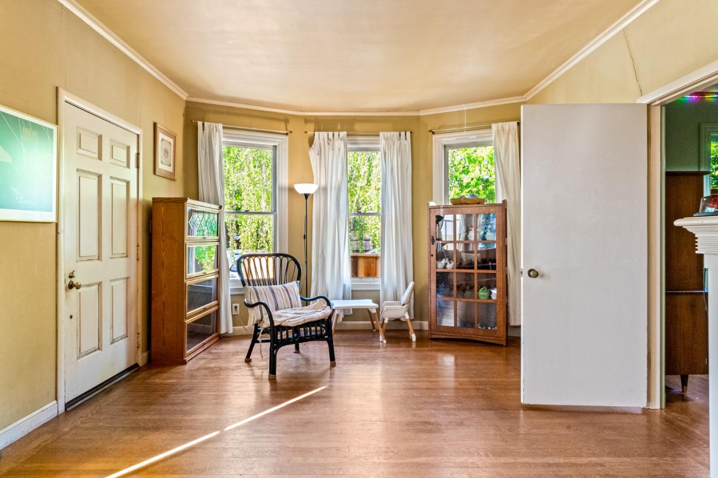 San Mateo, California 94402, United States, 4 Bedrooms Bedrooms, ,2 BathroomsBathrooms,Residential,Active,132845