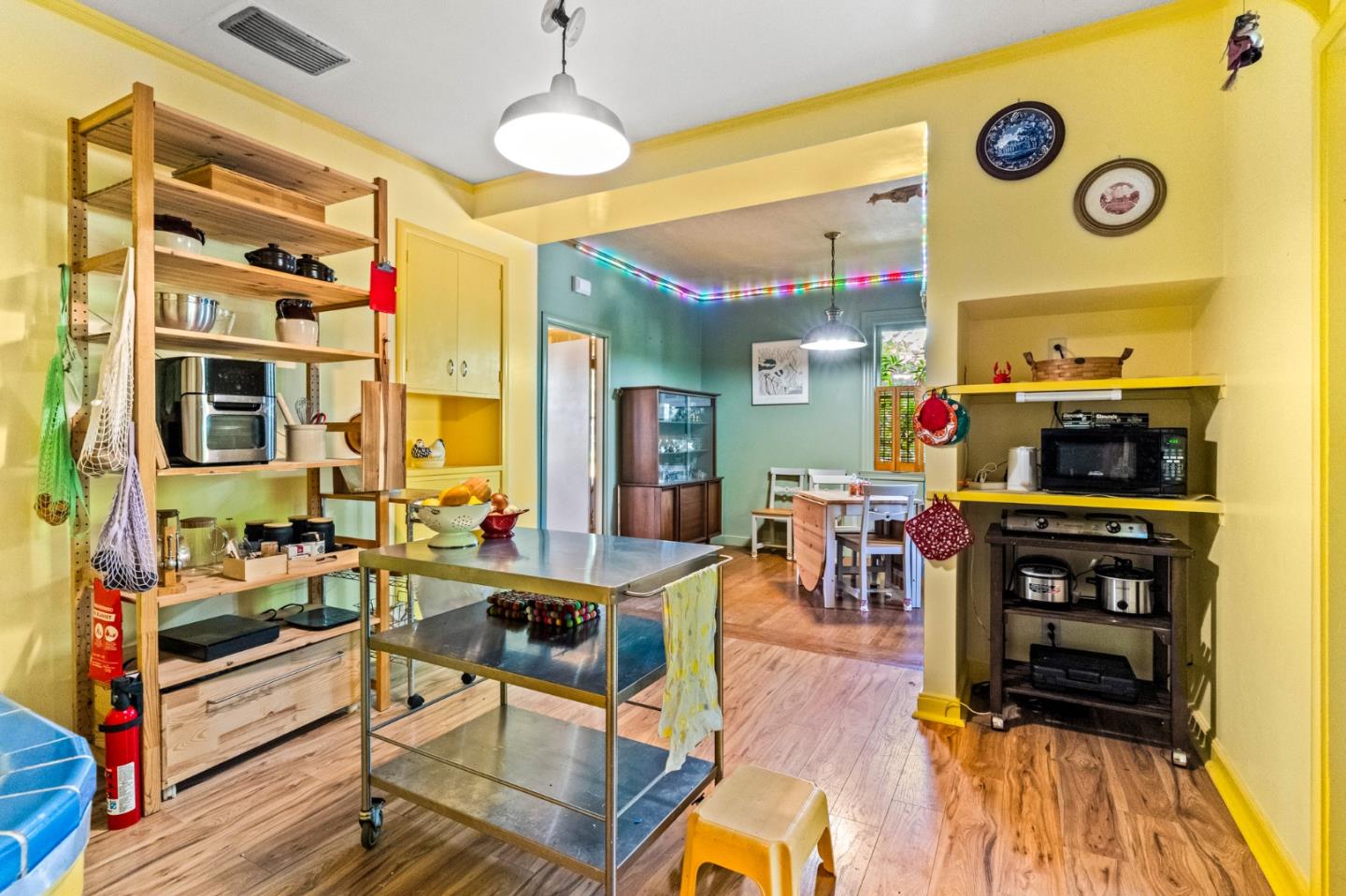 San Mateo, California 94402, United States, 4 Bedrooms Bedrooms, ,2 BathroomsBathrooms,Residential,Active,132845