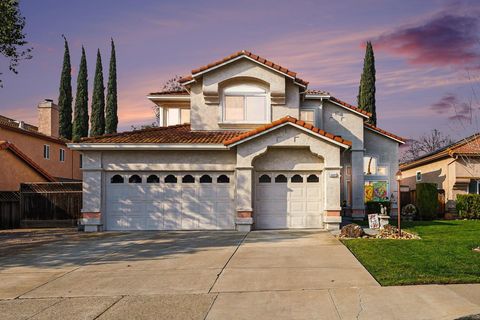 Photo of 4824 Woodbridge Way, Antioch, CA 94531 (MLS # 41123230)