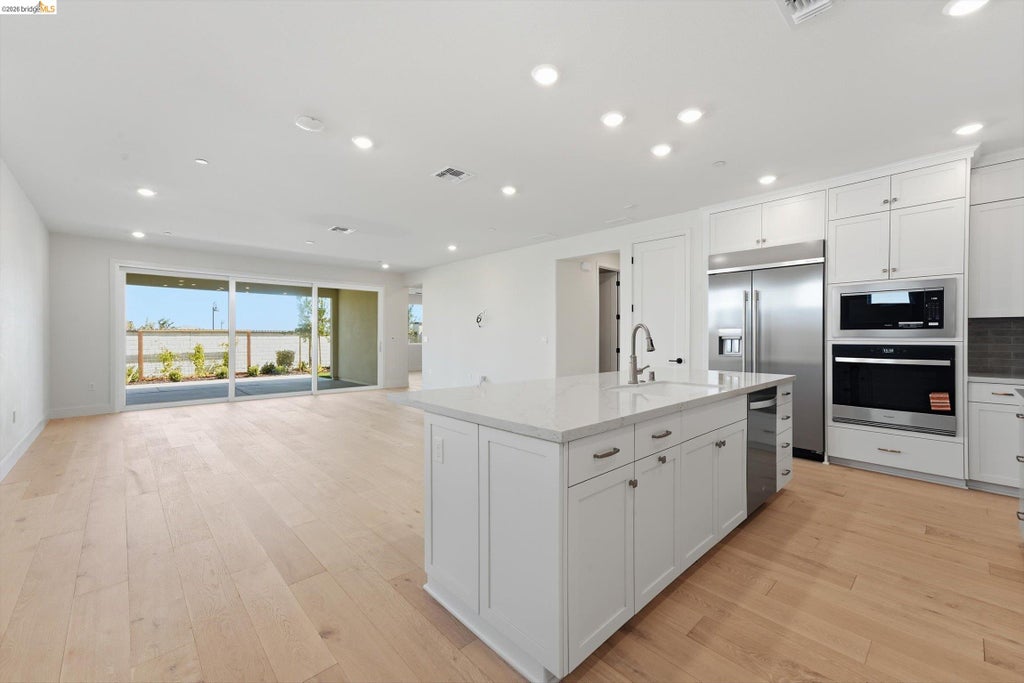 Photo of 1164 Patriot Way, Hollister, CA 95023 (MLS # 41148357)