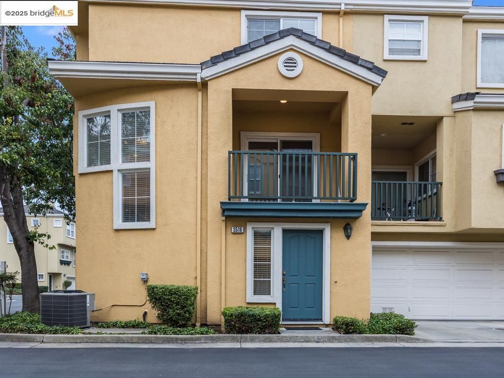 Photo of 3518 Madison Cmn, Fremont, CA 94538 (MLS # 41116182)