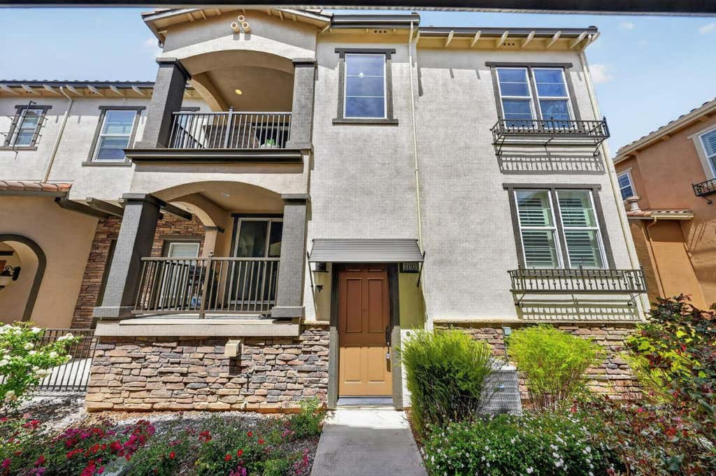 Photo of 2193 Santoro Lane, San Jose, CA 95124 (MLS # ML82058537)