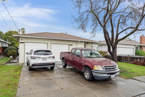20884-20886 Ashfield Ave Castro Valley CA 94546