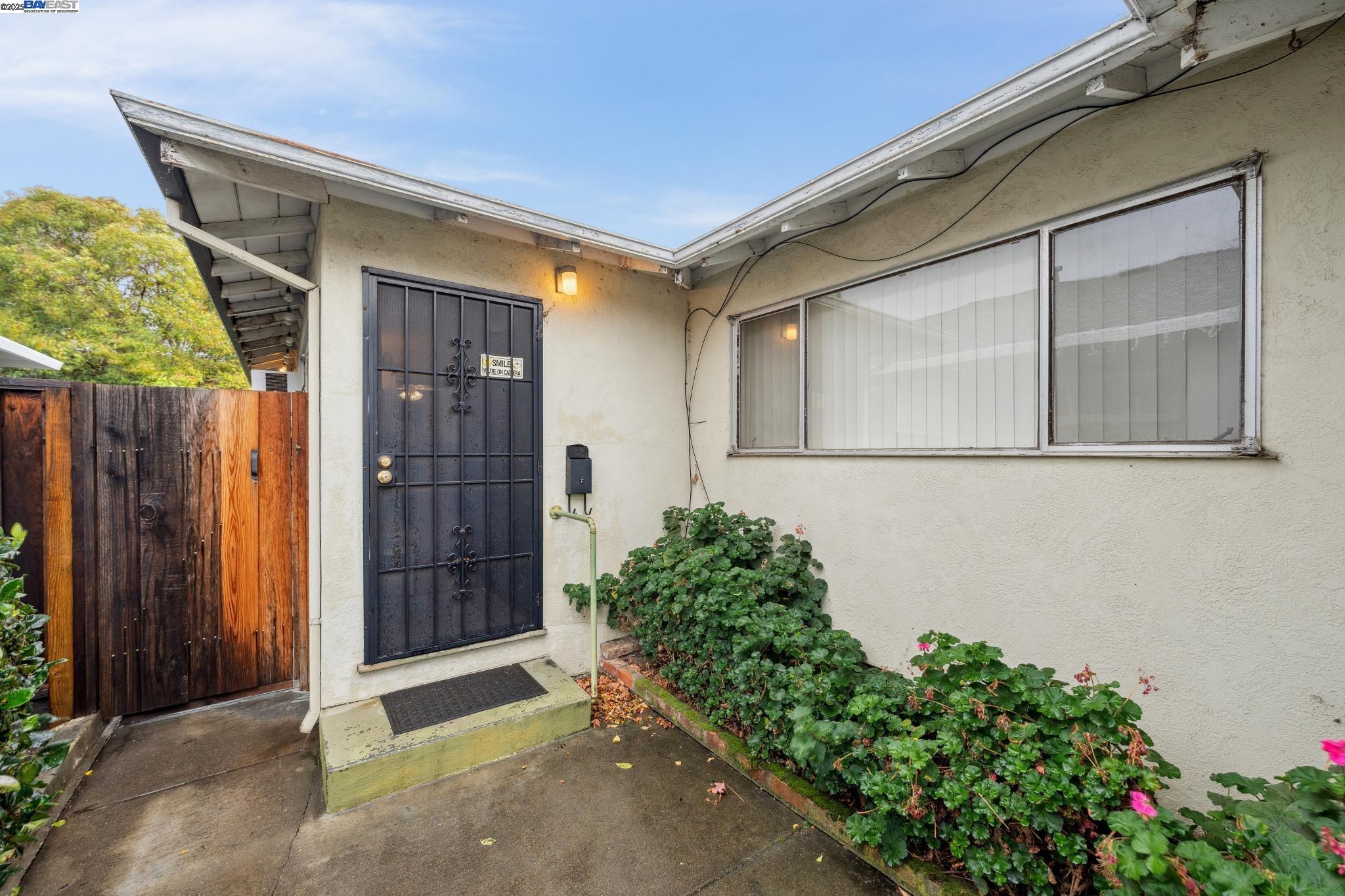 20884-20886 Ashfield Ave